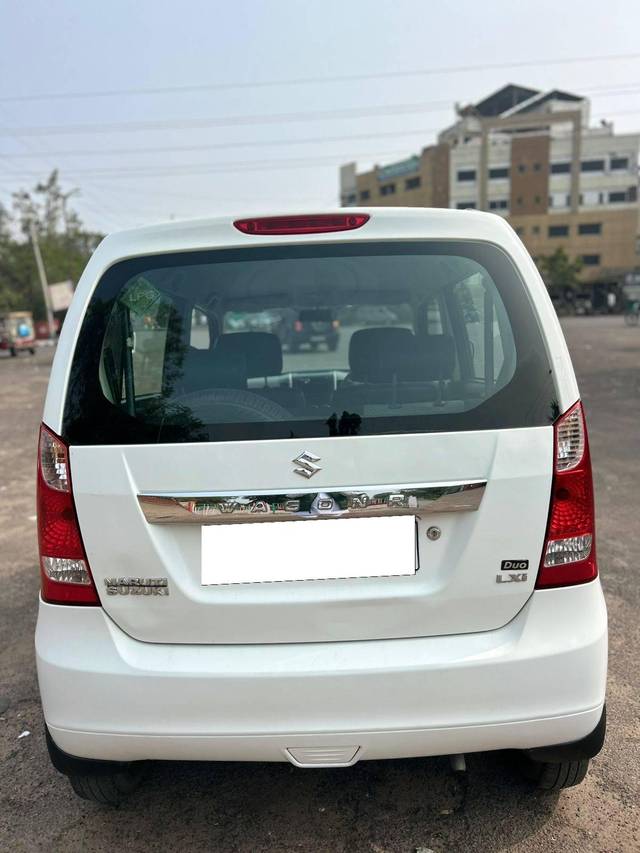 https://images10.gaadi.com/usedcar_image/4331203/original/processed_a7399e10d3ee39393a027b6bf9028e75.jpg?imwidth=6401