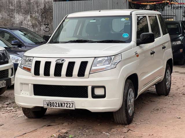 https://images10.gaadi.com/usedcar_image/4331204/original/processed_8dff584f5e056f05af5cf636a9076a58.jpg?imwidth=6402