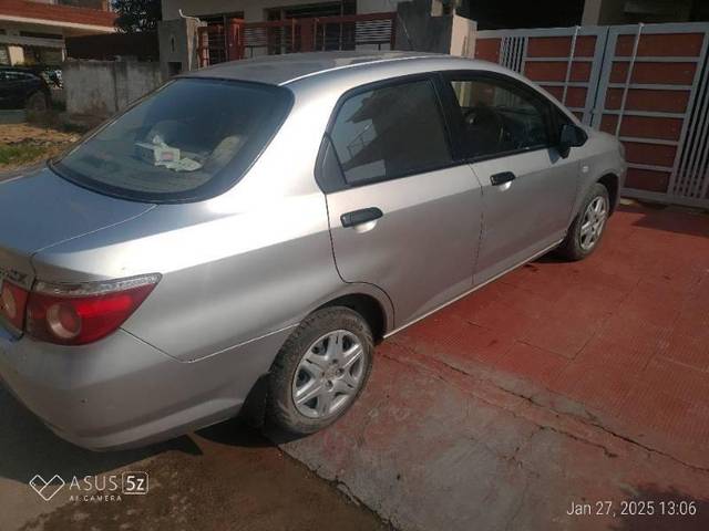 https://images10.gaadi.com/usedcar_image/4331282/original/processed_932696cb-0f66-4946-9500-faeb2a1fb8c4.jpg?imwidth=6401