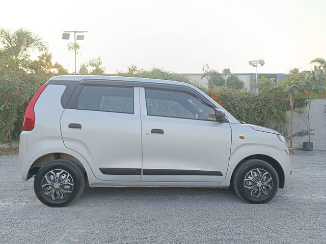 https://images10.gaadi.com/usedcar_image/4331295/original/a3d9b11bce19b5b666700efb621d9f21.jpg?imwidth=6401