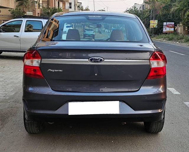 https://images10.gaadi.com/usedcar_image/4331313/original/processed_6777b8637c48228f75a327d4ce7f1b7f.jpg?imwidth=6401