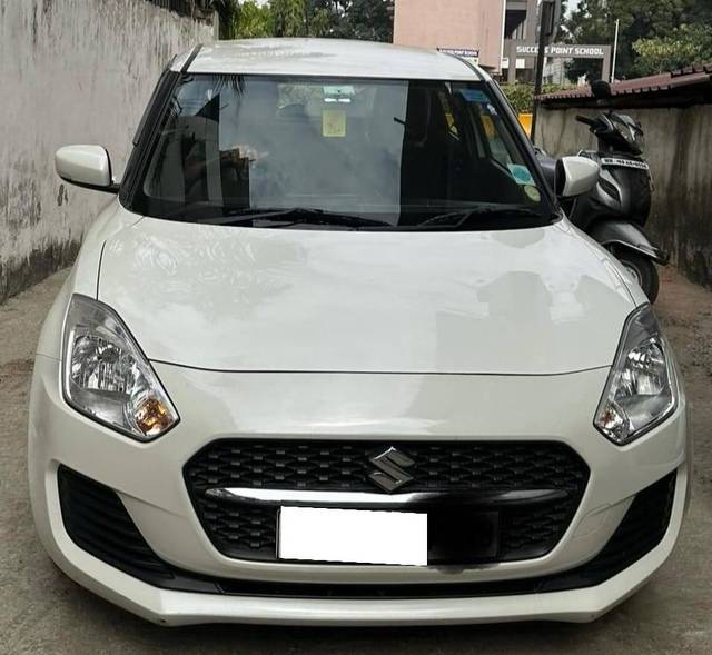 https://images10.gaadi.com/usedcar_image/4331317/original/processed_d0f9331e02e965d9172ba128362bec71.jpeg?imwidth=6401