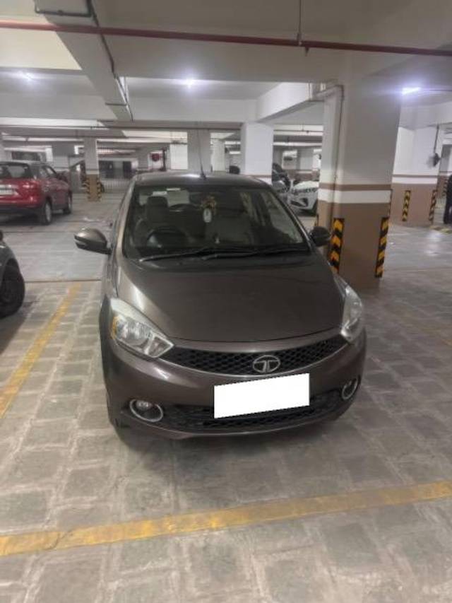 https://images10.gaadi.com/usedcar_image/4331353/original/processed_62d022ed-3e57-46ed-b08e-ba4991f24b49.jpg?imwidth=6400