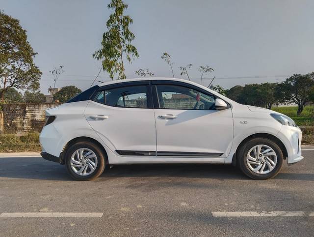 https://images10.gaadi.com/usedcar_image/4331362/original/020816ab068ca8beb73bdf73b2d8dc13.jpg?imwidth=6401