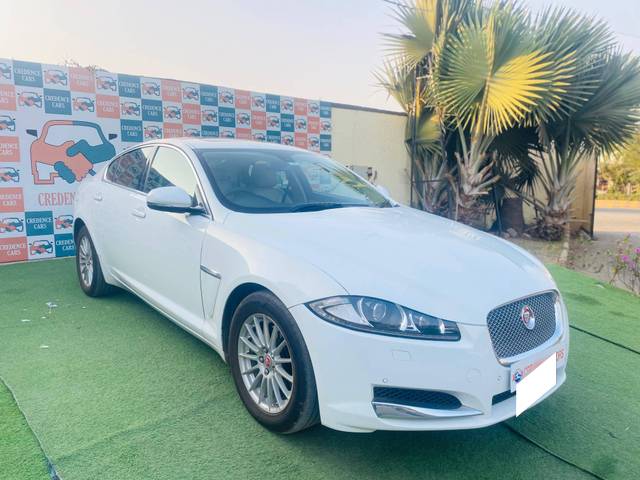 https://images10.gaadi.com/usedcar_image/4331404/original/processed_9611ff2decef7e49f5f0ebb215bdd317.jpg?imwidth=6400