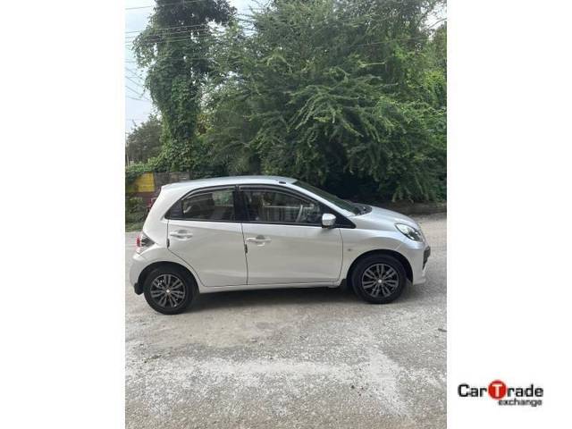 https://images10.gaadi.com/usedcar_image/4331426/original/processed_42e56d7fe0b5307be9b0af888566a7e7.jpg?imwidth=6401