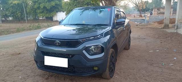 https://images10.gaadi.com/usedcar_image/4331444/original/processed_eeac687d-37ea-4c96-8012-6bb449e21205.jpg?imwidth=6402