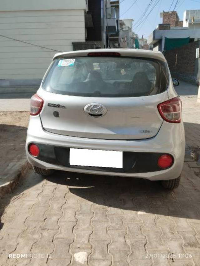 https://images10.gaadi.com/usedcar_image/4331548/original/processed_e1e7d71b-4ff8-4049-b165-285c20e08541.jpg?imwidth=6401