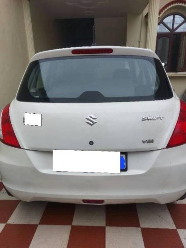 https://images10.gaadi.com/usedcar_image/4331550/original/processed_5b4cc6ef-d6c9-48ce-b212-d2570ce7044e.jpg?imwidth=6402