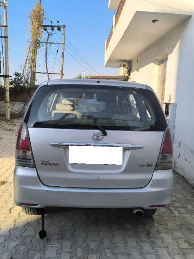 https://images10.gaadi.com/usedcar_image/4331576/original/processed_384bf8bf-e583-41f8-88dd-1fa1a746af8b.jpg?imwidth=6401