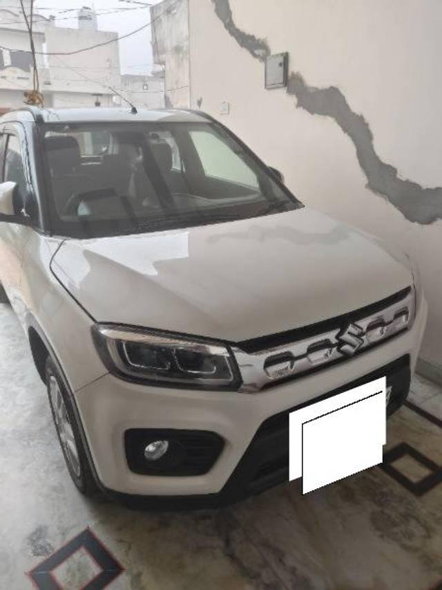 https://images10.gaadi.com/usedcar_image/4331733/original/processed_463cc308-567c-4dcf-875d-ada7f1a7c7db.jpg?imwidth=6400