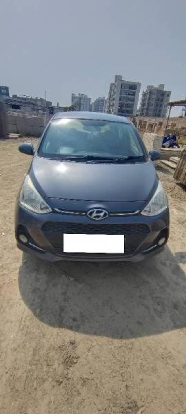 https://images10.gaadi.com/usedcar_image/4331735/original/processed_738f355a-0ee4-4693-8b3e-a0d1dee0d0d8.jpg?imwidth=6402