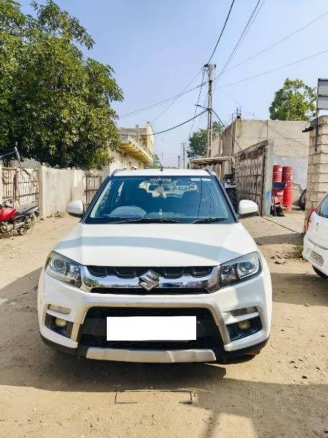 https://images10.gaadi.com/usedcar_image/4331736/original/processed_0b3a5fa5-f8a2-49b7-8438-8d73b704cdcf.jpeg?imwidth=6401