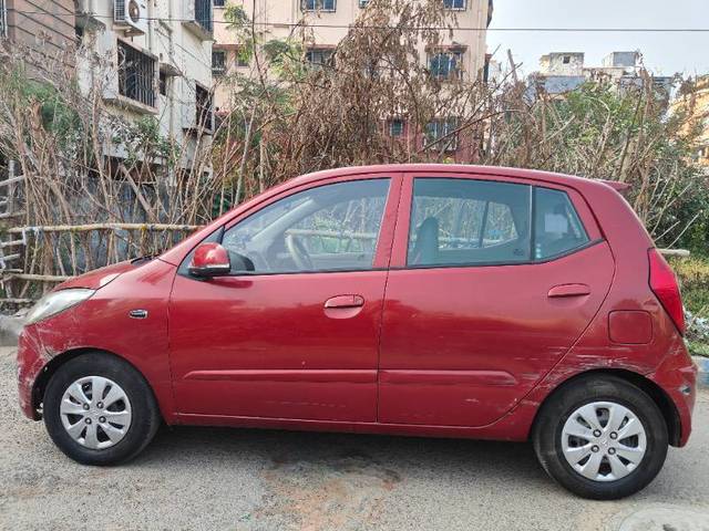 https://images10.gaadi.com/usedcar_image/4331861/original/7ca2de2870da24e25f55a4236c0f7fde.jpg?imwidth=6402