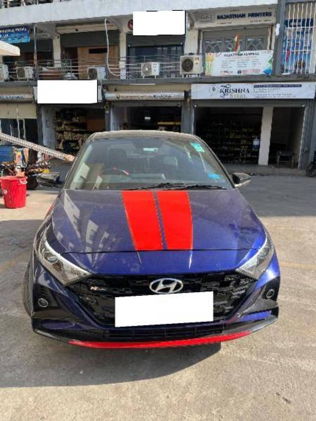 https://images10.gaadi.com/usedcar_image/4331865/original/39933f3ba53cda50eb1b1b76d1504263.jpg?imwidth=6400