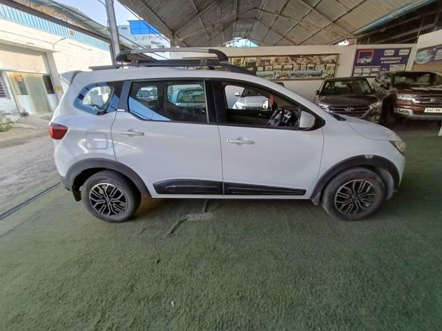 https://images10.gaadi.com/usedcar_image/4331930/original/processed_acaf40a919d87cb1ae661dda5843e1c5.jpg?imwidth=6400