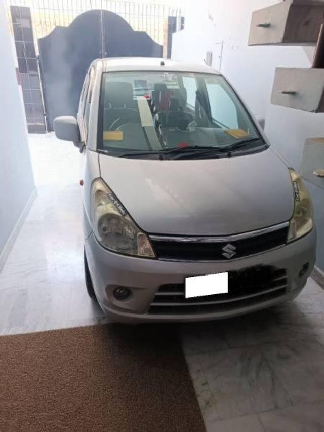 https://images10.gaadi.com/usedcar_image/4331948/original/processed_0497cd96-f859-42d0-a63f-9f8017a40390.jpg?imwidth=6400