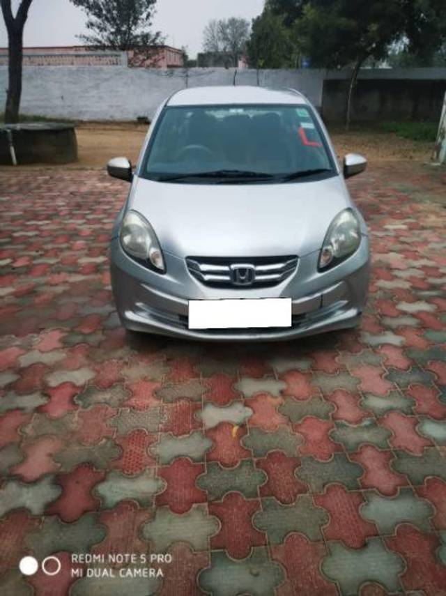 https://images10.gaadi.com/usedcar_image/4332081/original/processed_3eca9677-47c0-4e15-8a6c-6c2eb718fdd7.jpg?imwidth=6400