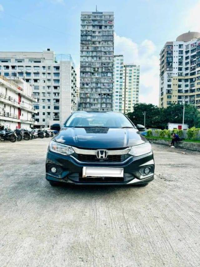 https://images10.gaadi.com/usedcar_image/4332346/original/processed_9c6cbb6f1950e4b5d07b74be874d9232.jpg?imwidth=6400