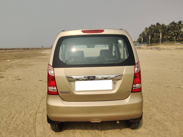 https://images10.gaadi.com/usedcar_image/4332372/original/processed_abdb8e8882237a30f0d15eb22b61c942.jpg?imwidth=6402