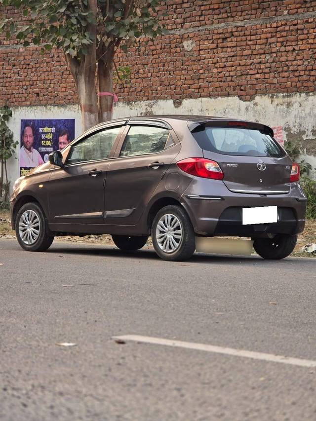 https://images10.gaadi.com/usedcar_image/4332389/original/processed_73512f3e424e1dc1237d840cfe90d4ab.jpg?imwidth=6402