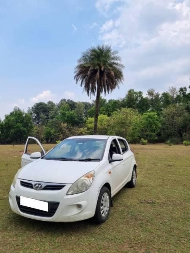 https://images10.gaadi.com/usedcar_image/4332404/original/processed_ad8c41bd-2254-4499-8800-53b11c2d9870.jpg?imwidth=6400