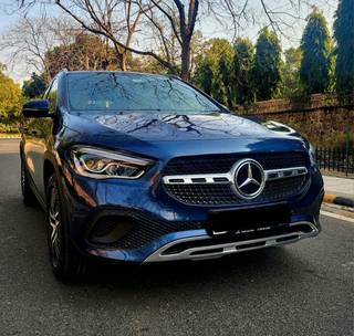 Mercedes-Benz GLA 2021-2024 Mercedes-Benz GLA 200