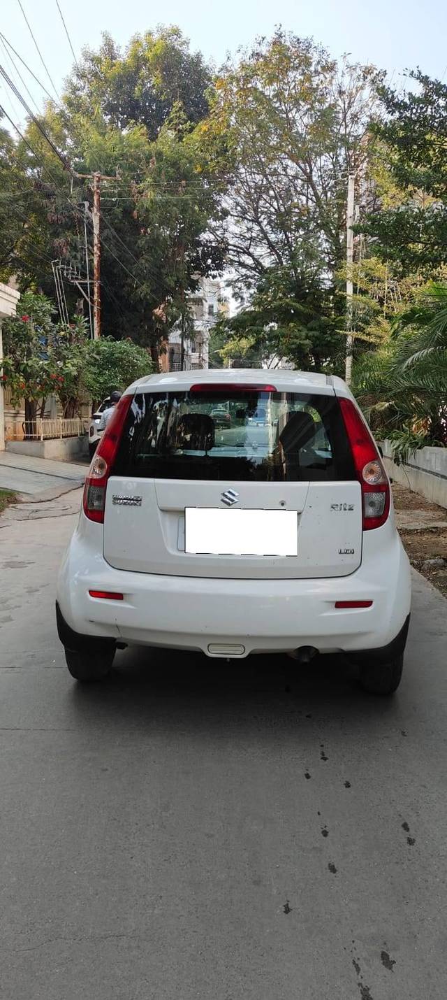 https://images10.gaadi.com/usedcar_image/4332564/original/processed_62fc784384f0e811491b33b9b108c616.jpg?imwidth=6402