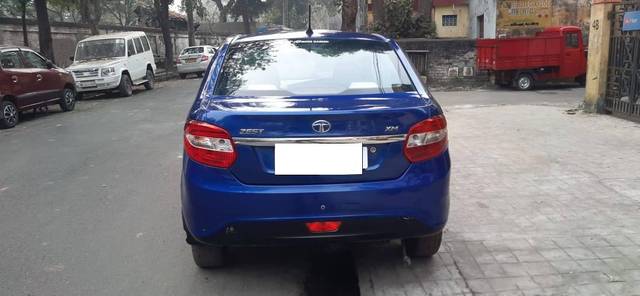 https://images10.gaadi.com/usedcar_image/4332668/original/processed_4693f87cd052d226da4dfd032e02b783.jpg?imwidth=6402