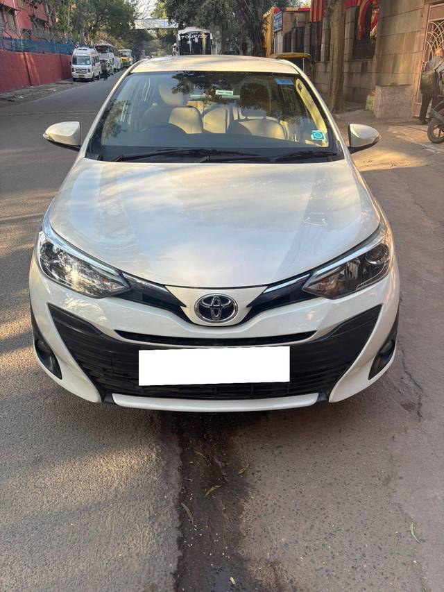 https://images10.gaadi.com/usedcar_image/4332711/original/processed_1eb3c54b2626d5fe5d56a306b0c4b296.jpeg?imwidth=6400