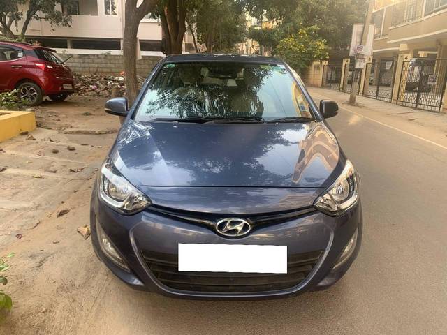 https://images10.gaadi.com/usedcar_image/4332765/original/processed_fcd04fc23a941296e3e294c788bd3850.jpg?imwidth=6400