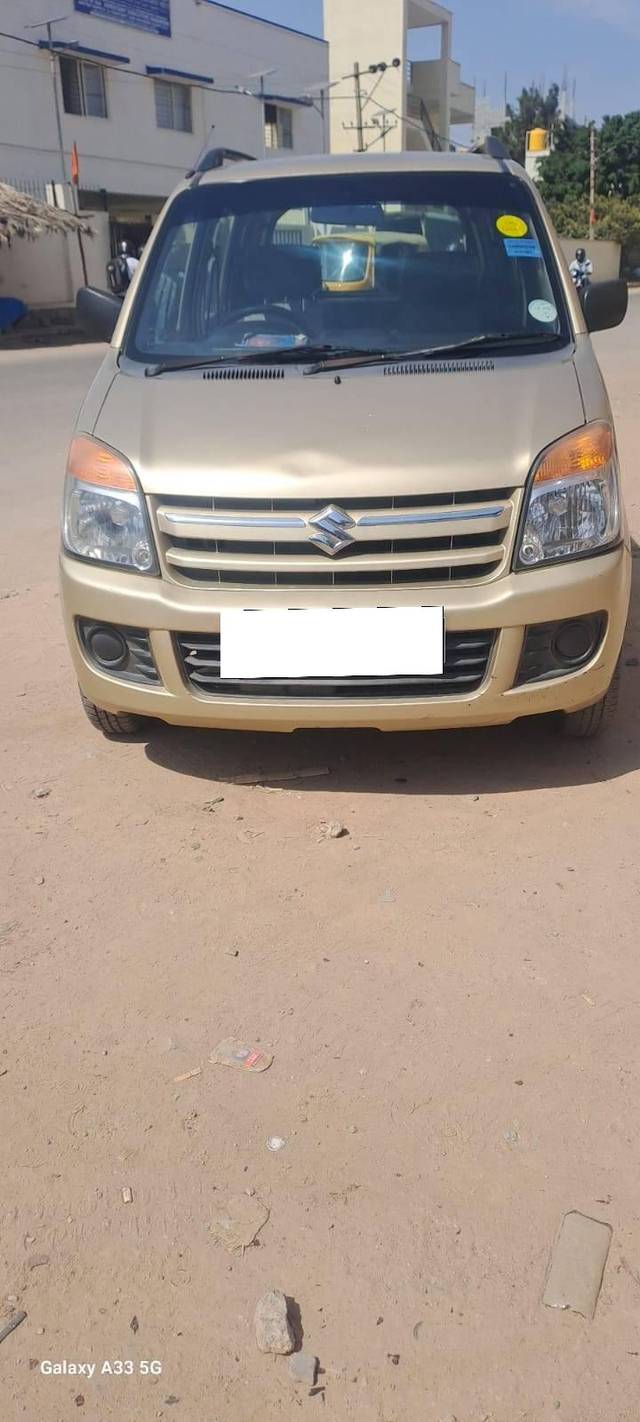 https://images10.gaadi.com/usedcar_image/4332768/original/processed_d9c05fba76ab9aee02fb0dc82a758148.jpg?imwidth=6402