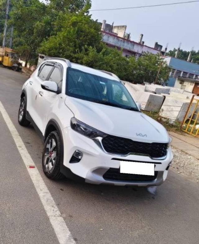 https://images10.gaadi.com/usedcar_image/4332789/original/processed_8b37be7a-28f6-44f1-ab61-c487b45f3bc7.jpg?imwidth=6401