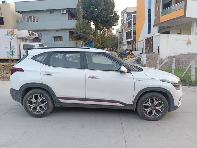 https://images10.gaadi.com/usedcar_image/4332871/original/2eaf4eb158633ec1789bafef90976aa6.jpg?imwidth=6401