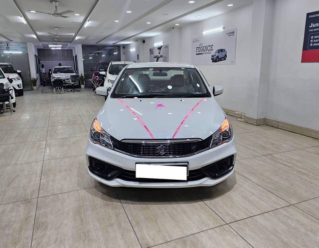 https://images10.gaadi.com/usedcar_image/4332948/original/processed_c28e79ab40767d459954c7fc5bb47e42.jpg?imwidth=6400