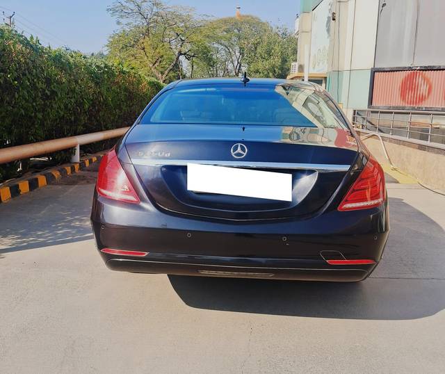 https://images10.gaadi.com/usedcar_image/4332973/original/processed_120e13ba78a35117557024b52a469bc2.jpeg?imwidth=6401