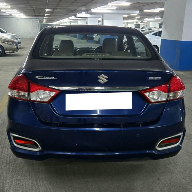 https://images10.gaadi.com/usedcar_image/4332983/original/processed_82d1b09b11a0d27cd444e526ecb607c8.jpg?imwidth=6401