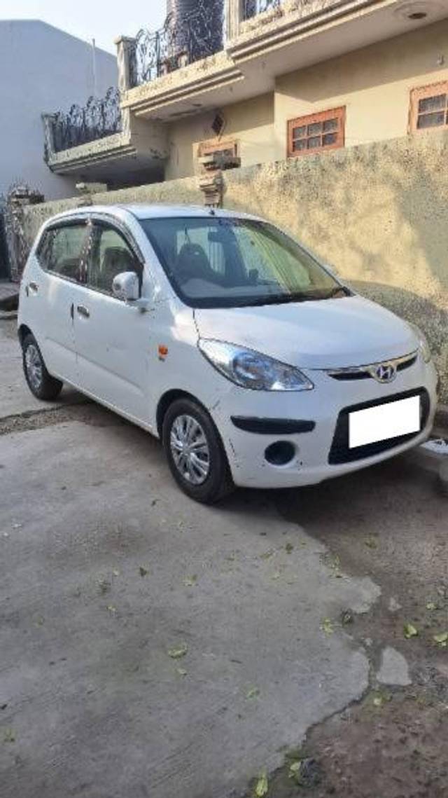 https://images10.gaadi.com/usedcar_image/4333067/original/processed_e9d7efa5-2d28-440b-8cf1-7572201b1a20.jpg?imwidth=6400