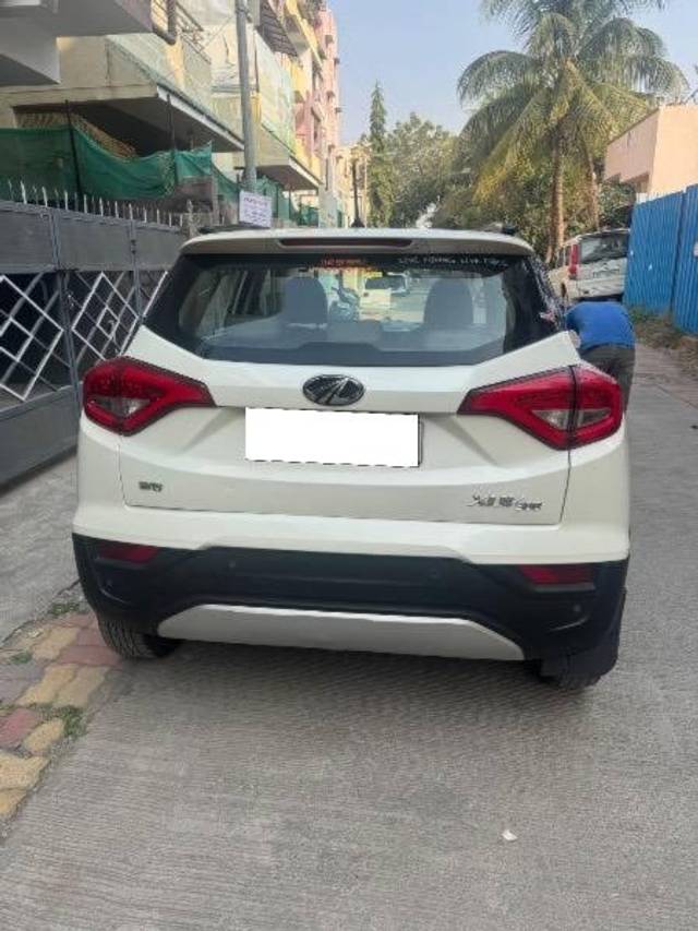 https://images10.gaadi.com/usedcar_image/4333151/original/processed_1b1b2766-f71a-4966-83a3-1b72296ab8a6.jpeg?imwidth=6401