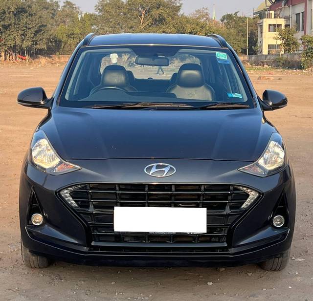 https://images10.gaadi.com/usedcar_image/4333262/original/processed_51fef9b7082687def305cfcf284db098.jpg?imwidth=6402