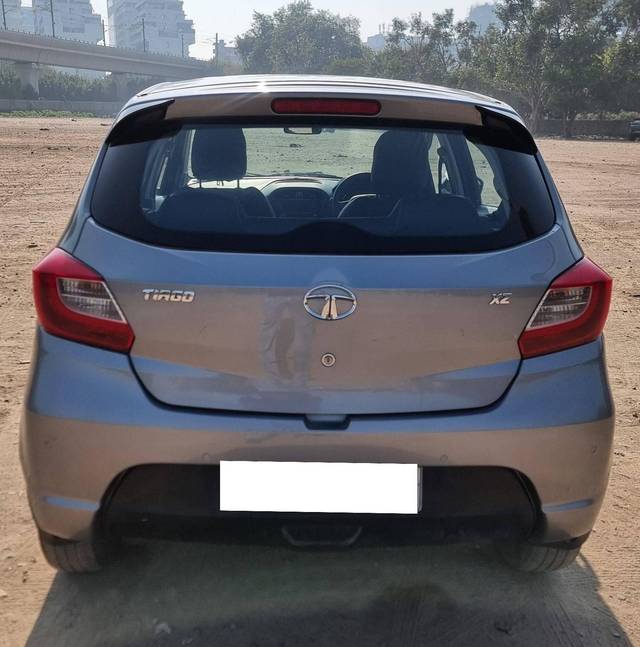 https://images10.gaadi.com/usedcar_image/4333265/original/processed_3f546d1b535b24fc1c466e6a78c66534.jpg?imwidth=6402