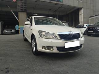 Skoda Laura Skoda Laura 2.0 TDI AT L and K