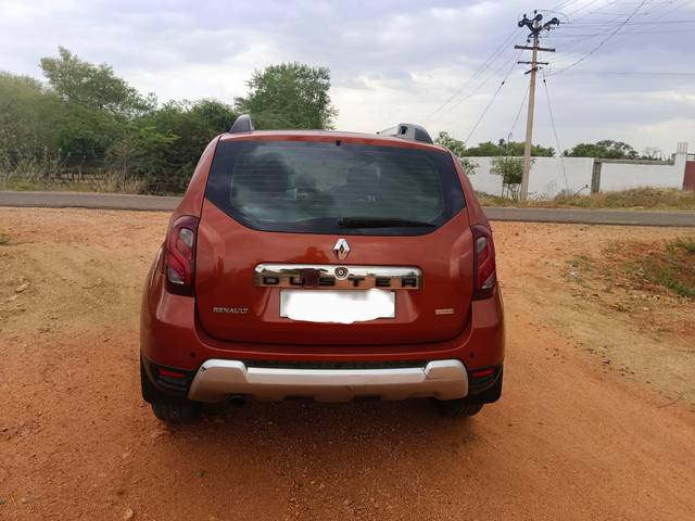 https://images10.gaadi.com/usedcar_image/4333363/original/processed_35aa01c0-8164-4f2f-bce4-80de43e9d74c.jpg?imwidth=6401