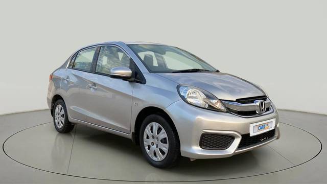 https://images10.gaadi.com/usedcar_image/4333450/original/b97cfb0933b6e0e32ab9bc18e6320266.jpg?imwidth=6400