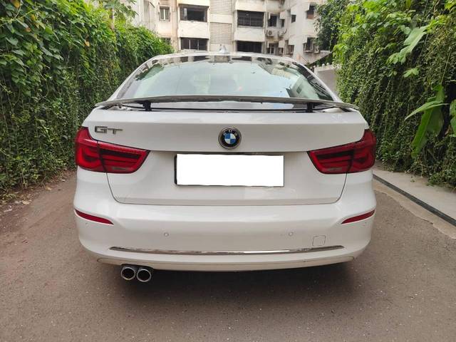 https://images10.gaadi.com/usedcar_image/4333589/original/processed_e366db2769631aacb5bda8dba1266aa6.jpg?imwidth=6401