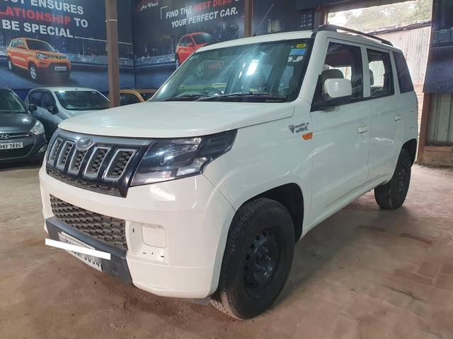 https://images10.gaadi.com/usedcar_image/4333671/original/processed_6666d64f47176995d75d2d132fb4d0a1.jpg?imwidth=6402