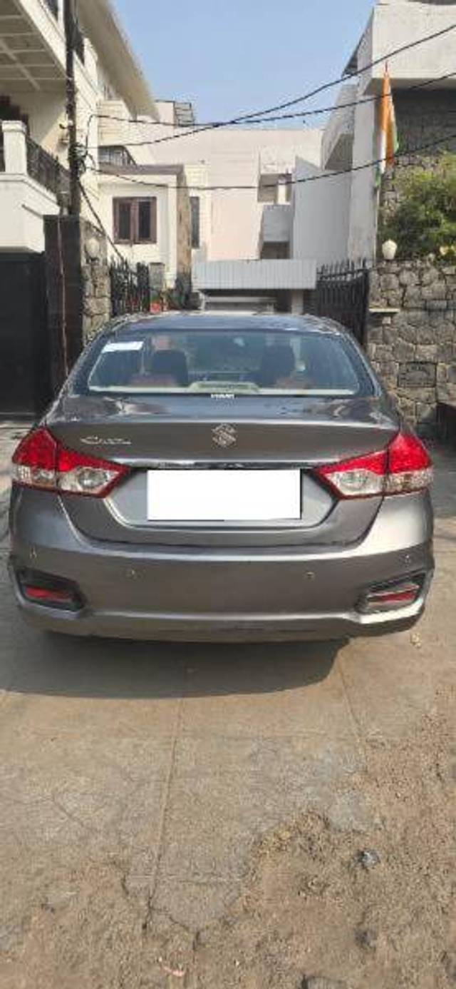 https://images10.gaadi.com/usedcar_image/4333691/original/b60f6b41675952b52651bfdfaa73a63e.jpg?imwidth=6401