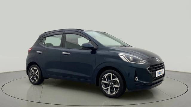 https://images10.gaadi.com/usedcar_image/4333717/original/e8a04ed3ea00e08b6c2a4353254eb8cf.jpg?imwidth=6400