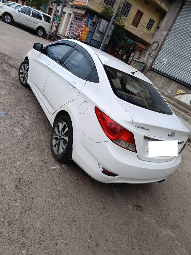 https://images10.gaadi.com/usedcar_image/4333753/original/processed_1187e5352d3c95d9cecdcf01d62fc2fc.jpg?imwidth=6400