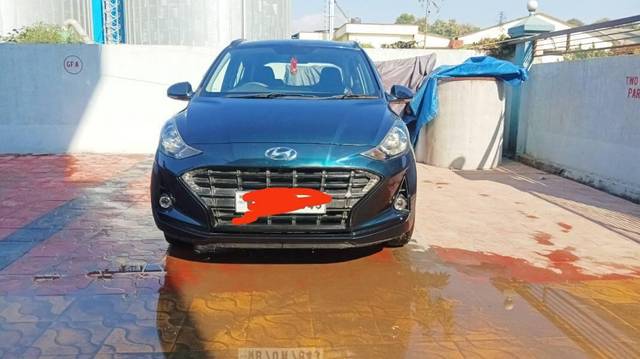 https://images10.gaadi.com/usedcar_image/4333769/original/processed_b723bae0-f00f-4401-bcff-e40ab49fd58e.jpg?imwidth=6401